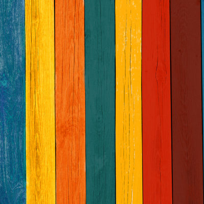 Should You Paint or Stain Your Wood Fence or Leave it Natural?