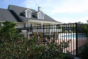 4 Advantages of Having a Pool Fence
