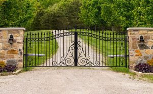 5 Reasons You Will Want a Driveway Gate