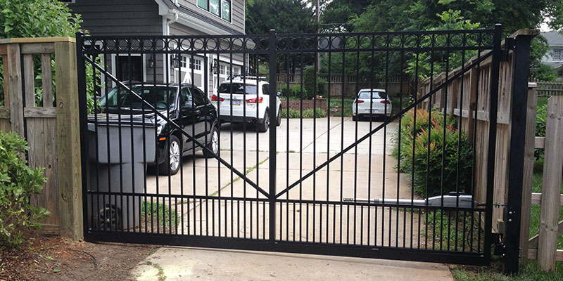 Enhance Your Home's Appeal with an Aluminum Driveway Gate