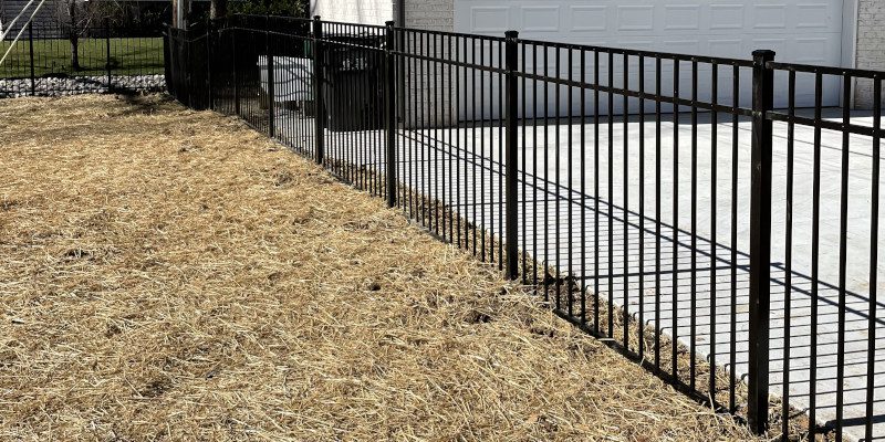 The Art of the Decorative Aluminum Fence